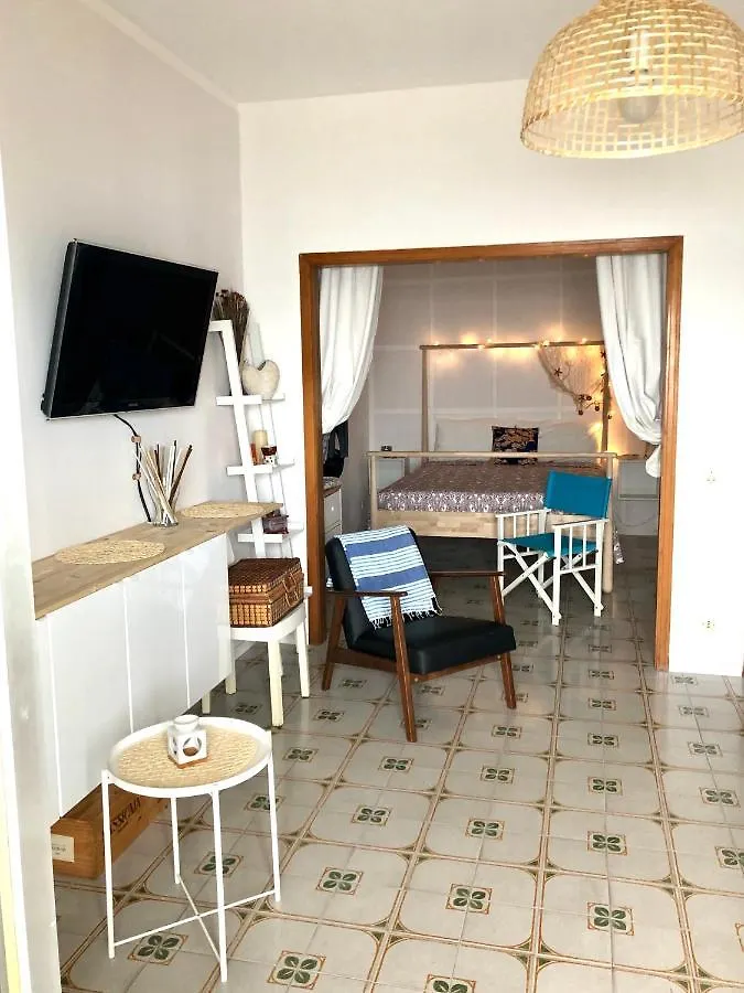 Appartamento Vacanzenaxos - Casa Frontemare Giardini Naxos 0*,